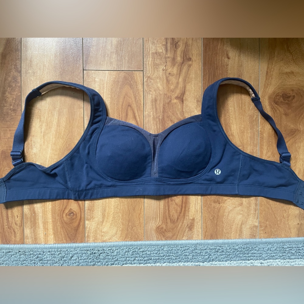 Lululemon Ta Ta Tamer sports bra